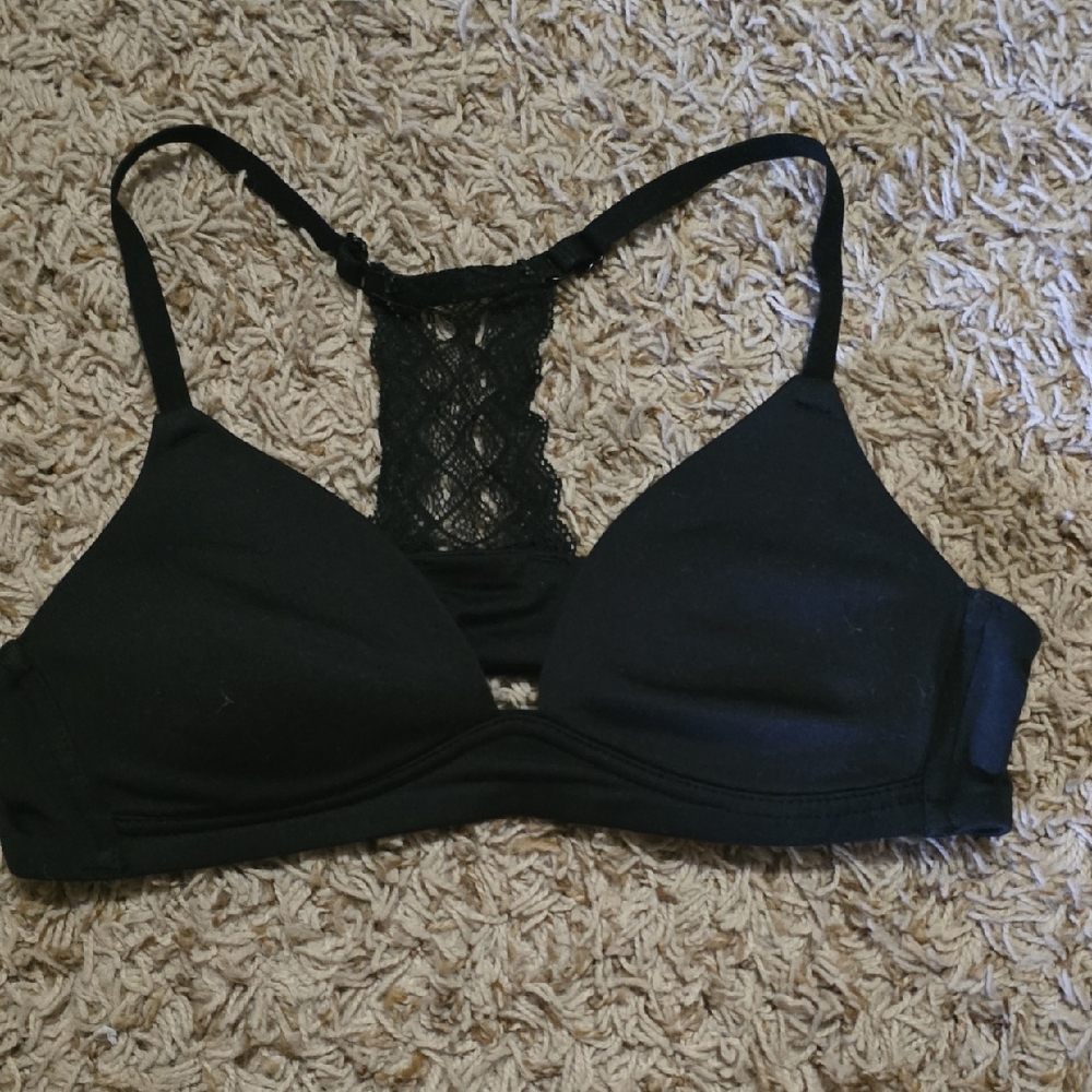 Black T-Shirt Bra with Smooth Microfiber and Lace